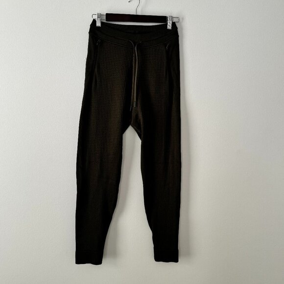Lululemon Engineered Warmth Jogger - Picture 1 of 10